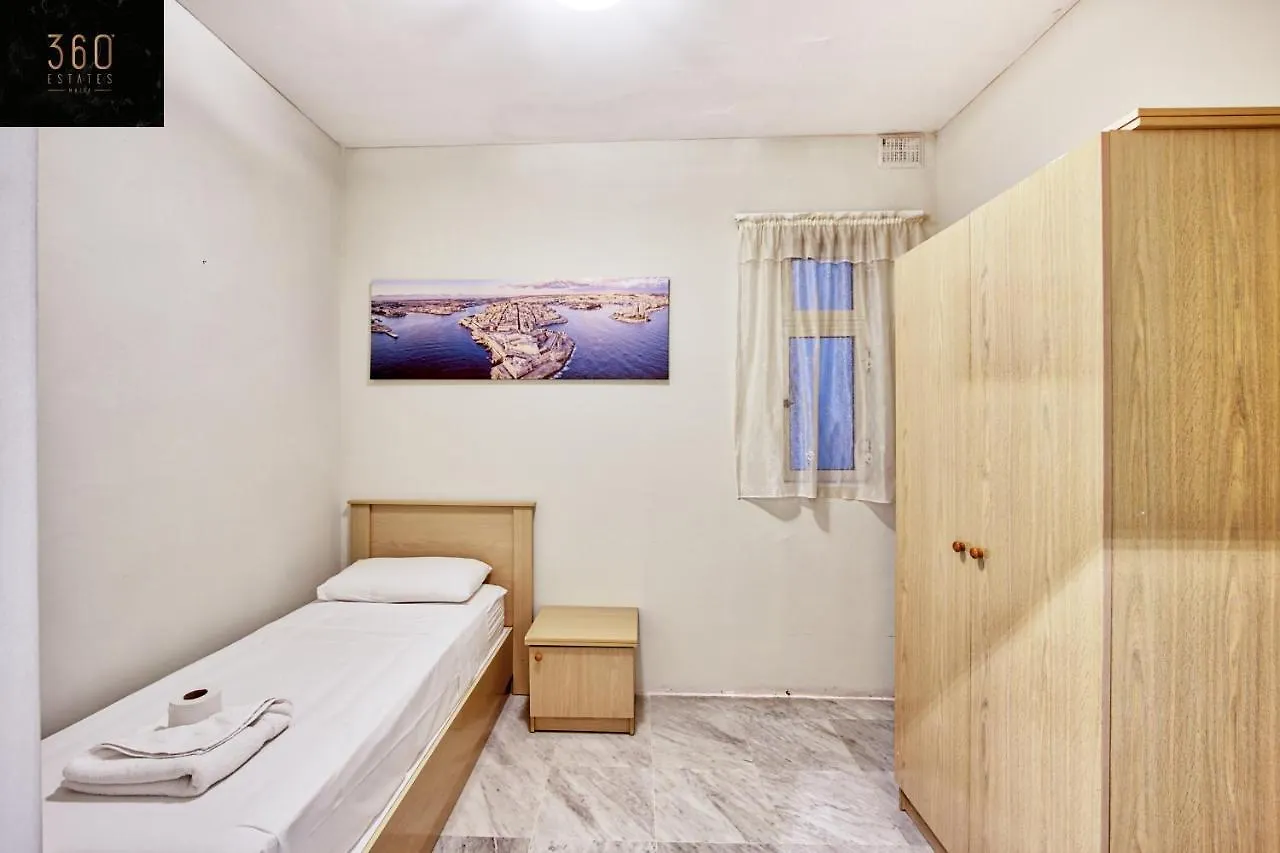 Seafront 3Br Apt In Tower Rd Sliema Opposite Beach By 360 Estates 0*,