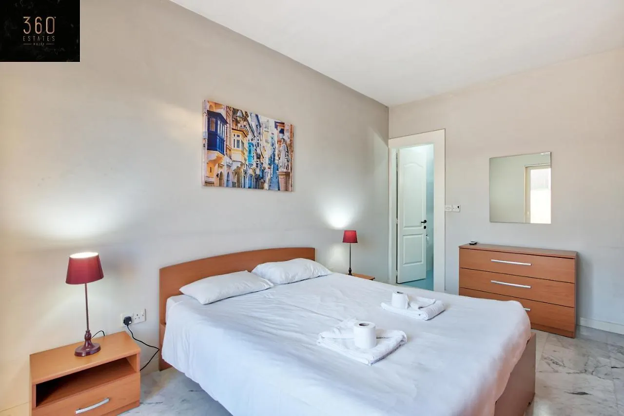 Seafront 3Br Apt In Tower Rd Sliema Opposite Beach By 360 Estates