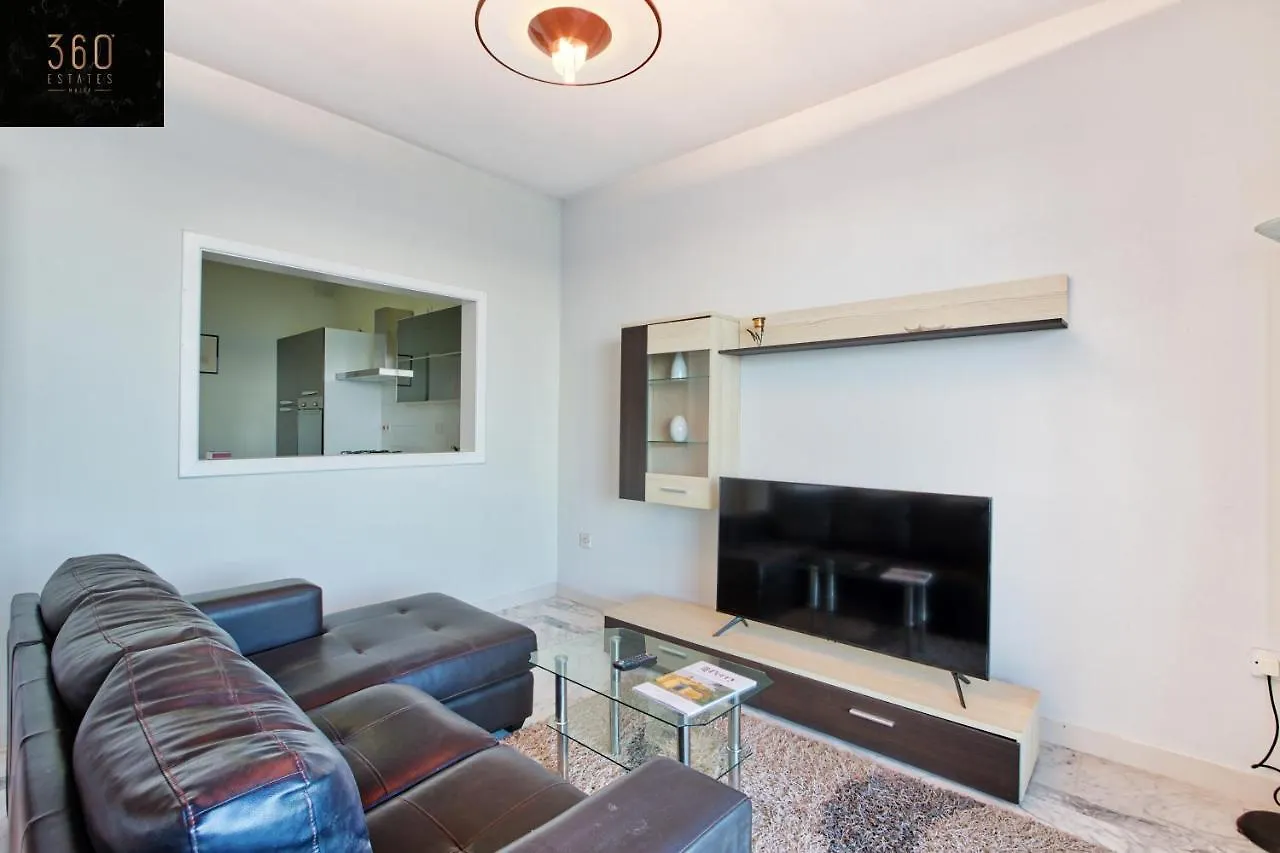 Seafront 3Br Apt In Tower Rd Sliema Opposite Beach By 360 Estates