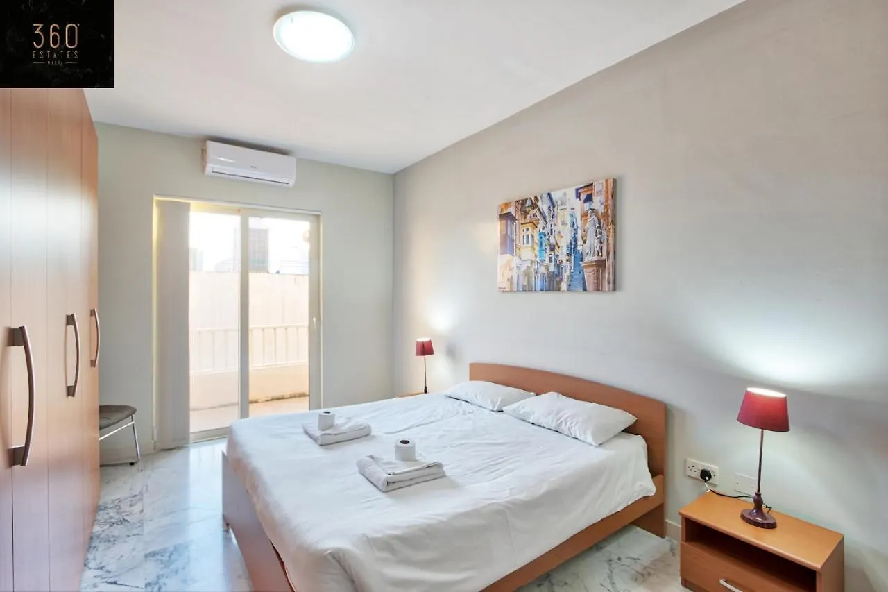 Apartment Seafront 3Br Apt In Tower Rd Sliema Opposite Beach By 360 Estates Malta