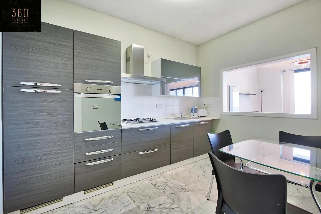 Seafront 3Br Apt In Tower Rd Sliema Opposite Beach By 360 Estates Apartment