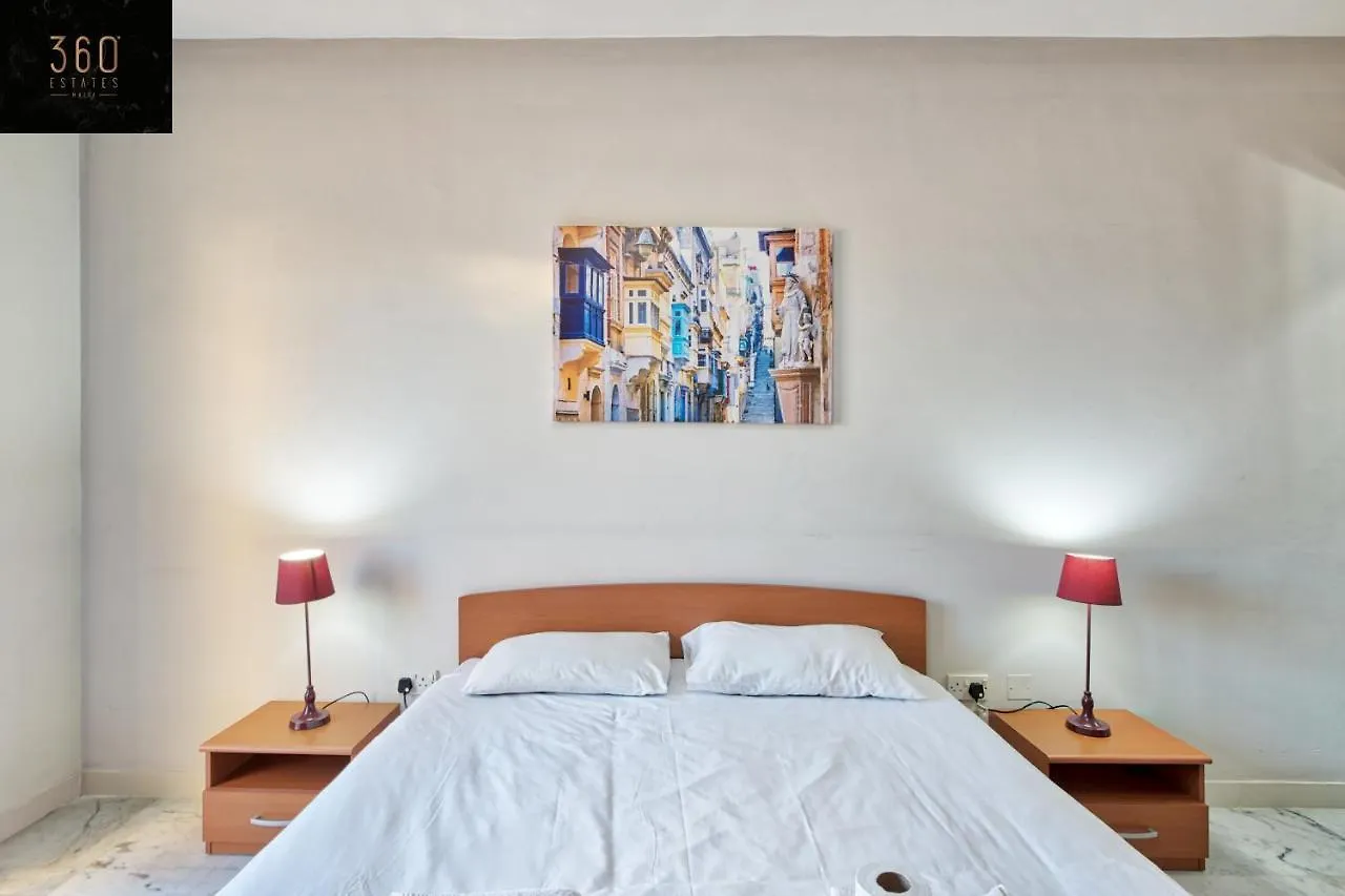 Seafront 3Br Apt In Tower Rd Sliema Opposite Beach By 360 Estates 0*,